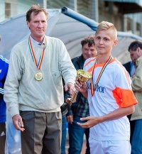 Сегодня легенде донского футбола, защитнику, Мастеру спорта СССР, обладателю Кубка страны 1981 года в составе ростовского СКА Наилю Курятникову исполняется 67 лет