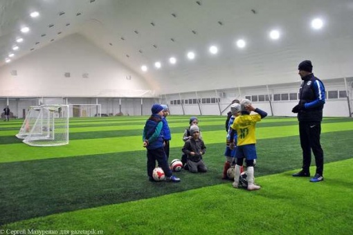 В Каменском районе появилось еще одно место для тренировок юных футболистов  