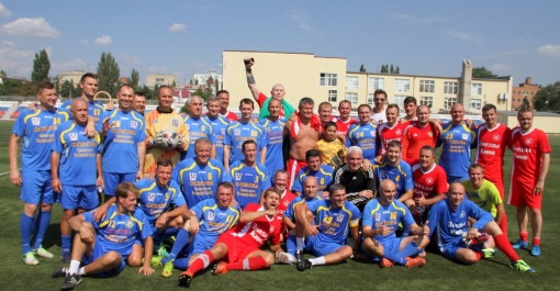 «Звездный футбол» в Азове закончился ничьей