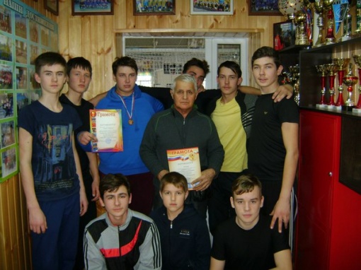  Мини-футбольный турнир среди учащихся  старшей возрастной группы Верхнедонского района