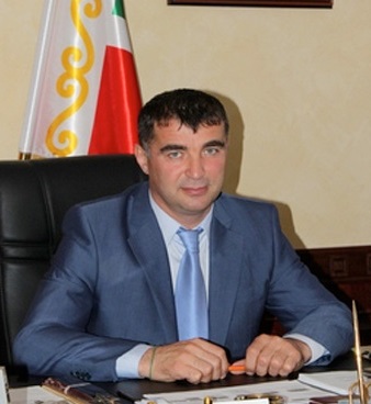 Председатель федерации футбола Чеченской республики Муса Магомедович Дадаев отмечает 45-летний юбилей