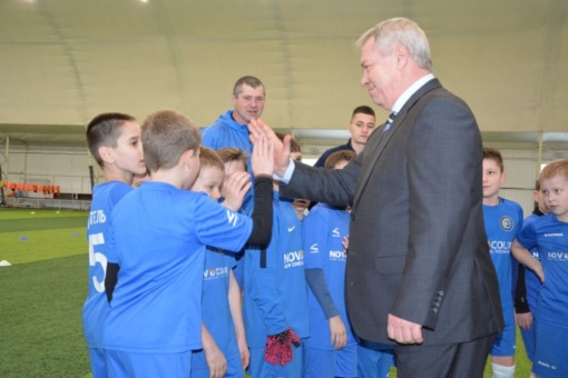 Василий Голубев провел встречу с футболистами Каменского района