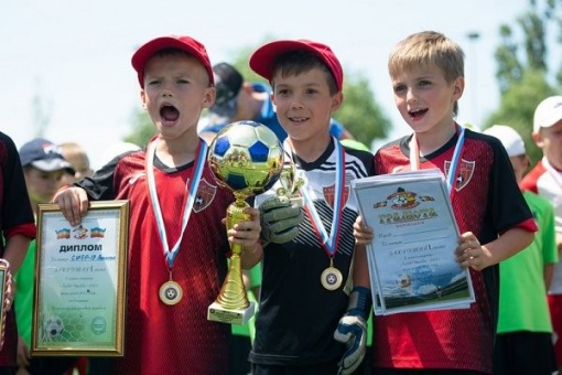 В Каменске-Шахтинском ярко отметили Всемирный день детского футбола!