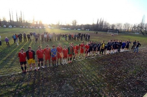 Усть-Донецкое городское поселение захватило лидерство по итогам первого тура районного Чемпионата по футболу  