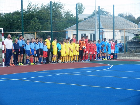 В рамках программы «Газпром – детям» спортсмены Куйбышевского района получили новую спортивную площадку