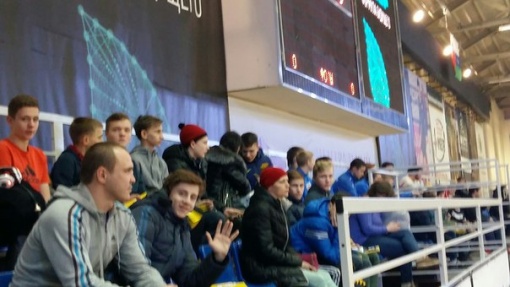 Юные новошахтинские футболисты во время паузы Первенства России по мини-футболу посетили матч Чемпионата страны среди команд суперлиги