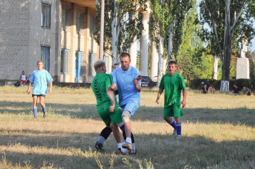 Чемпионат Зерноградского района по футболу 2014. Результаты 19 тура