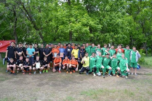 В Шахтах в рамках Дня массового футбол на поле встретились три городские команды