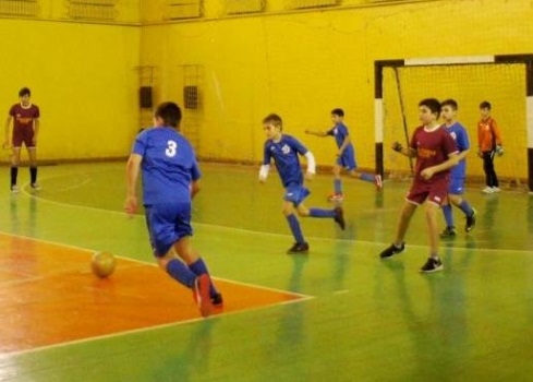 В Таганроге проходит турнир по мини-футболу среди детско-юношеских команд