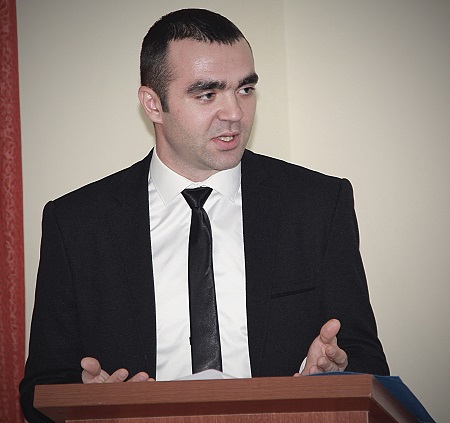 Сегодня день рождения у председателя детско-юношеского комитета ЮФО/СКФО, футбольного арбитра Сергея Акопяна. Ему исполнилось 32 года